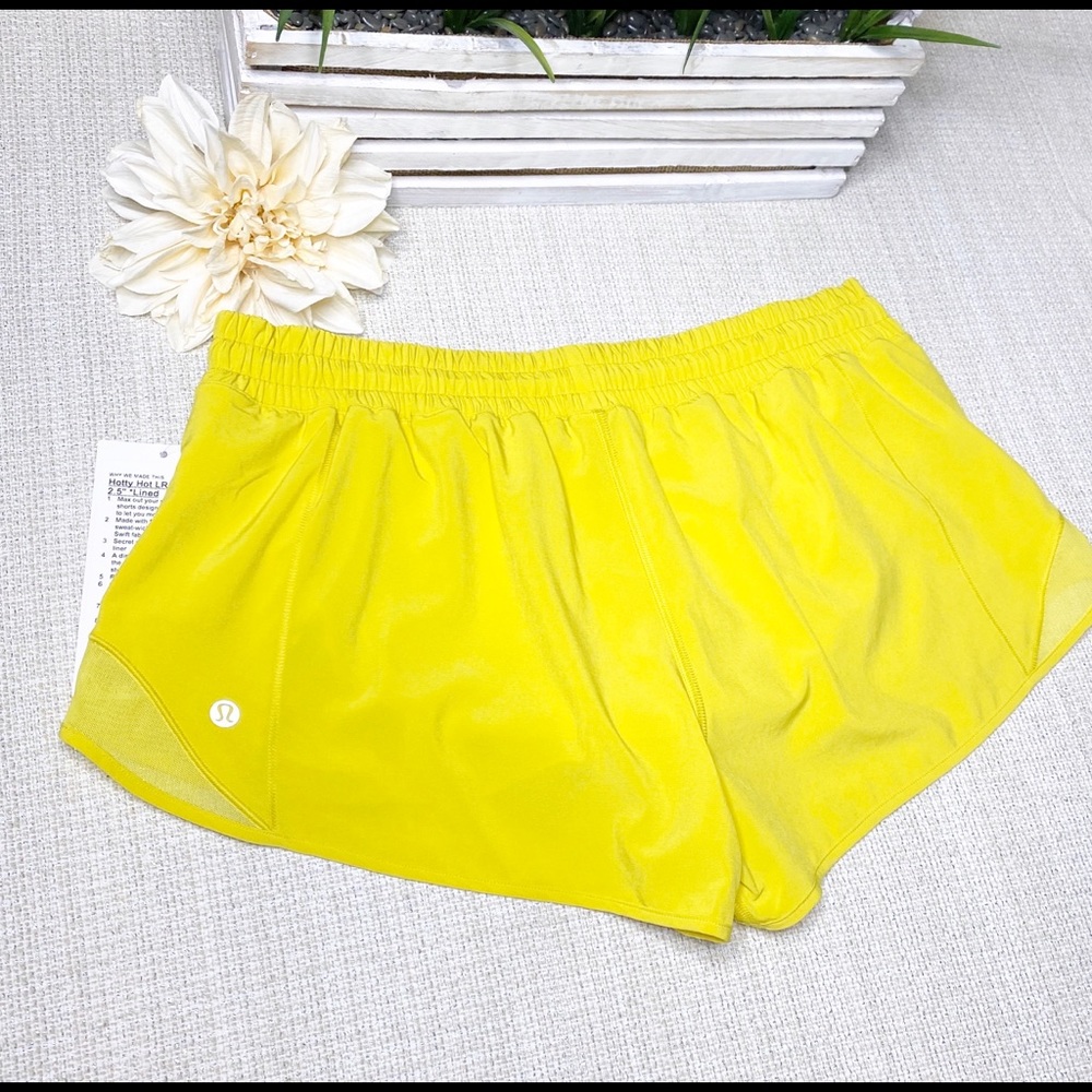 Lululemon Soleil Yellow Hotty Hot Gym Shorts - Picture 8 of 9